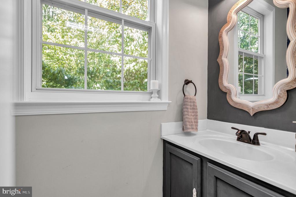 12 PIN OAK COURT