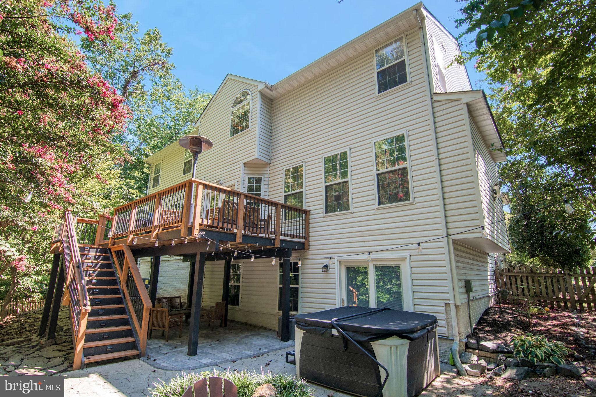 12 PIN OAK COURT