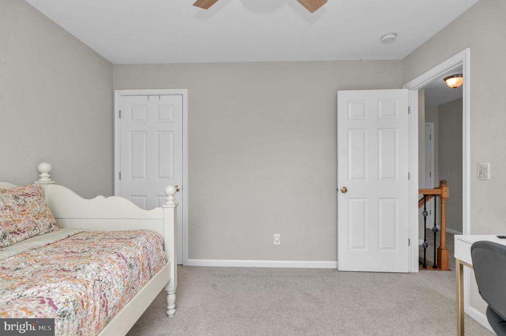 12 PIN OAK COURT