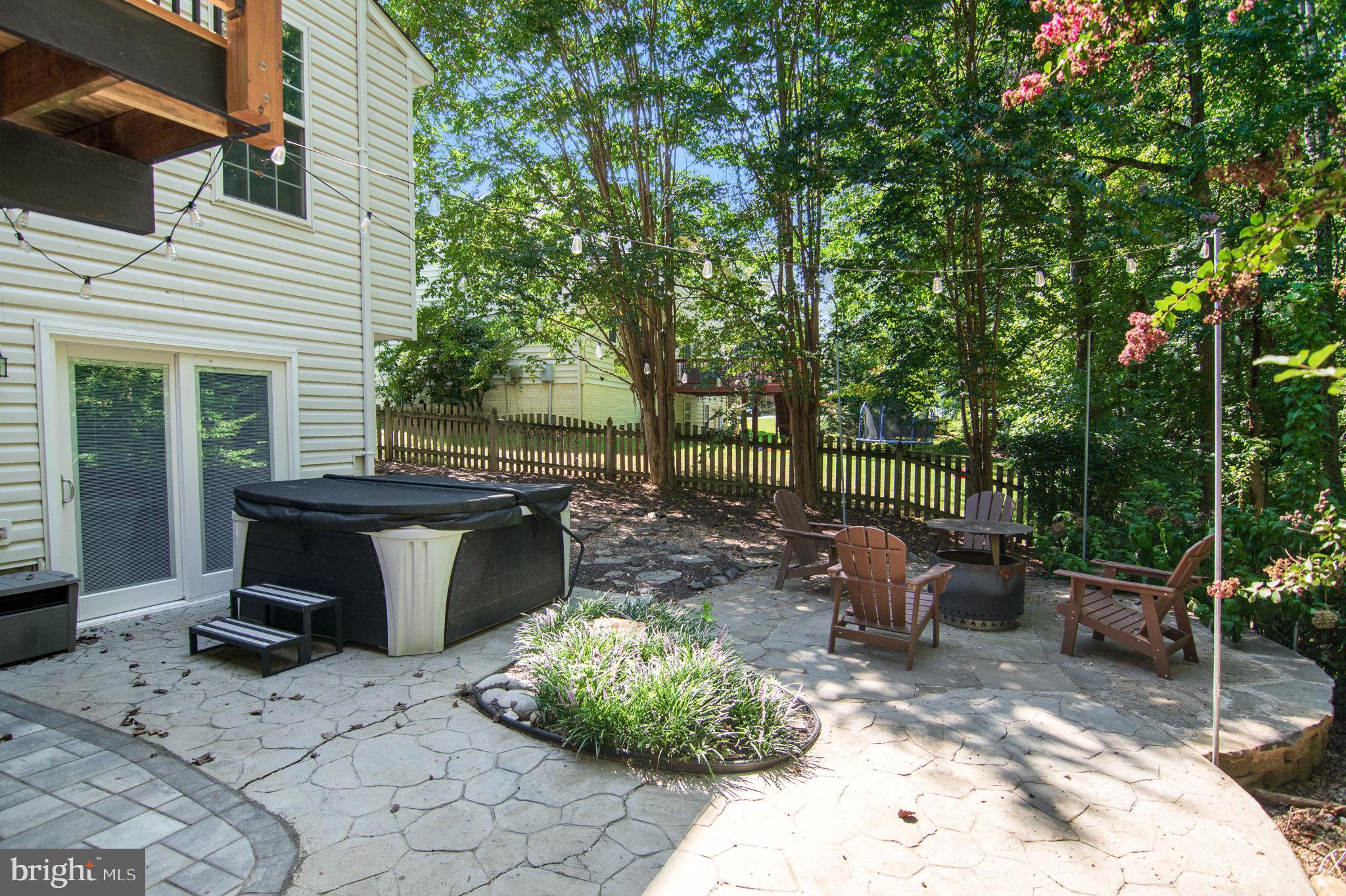 12 PIN OAK COURT