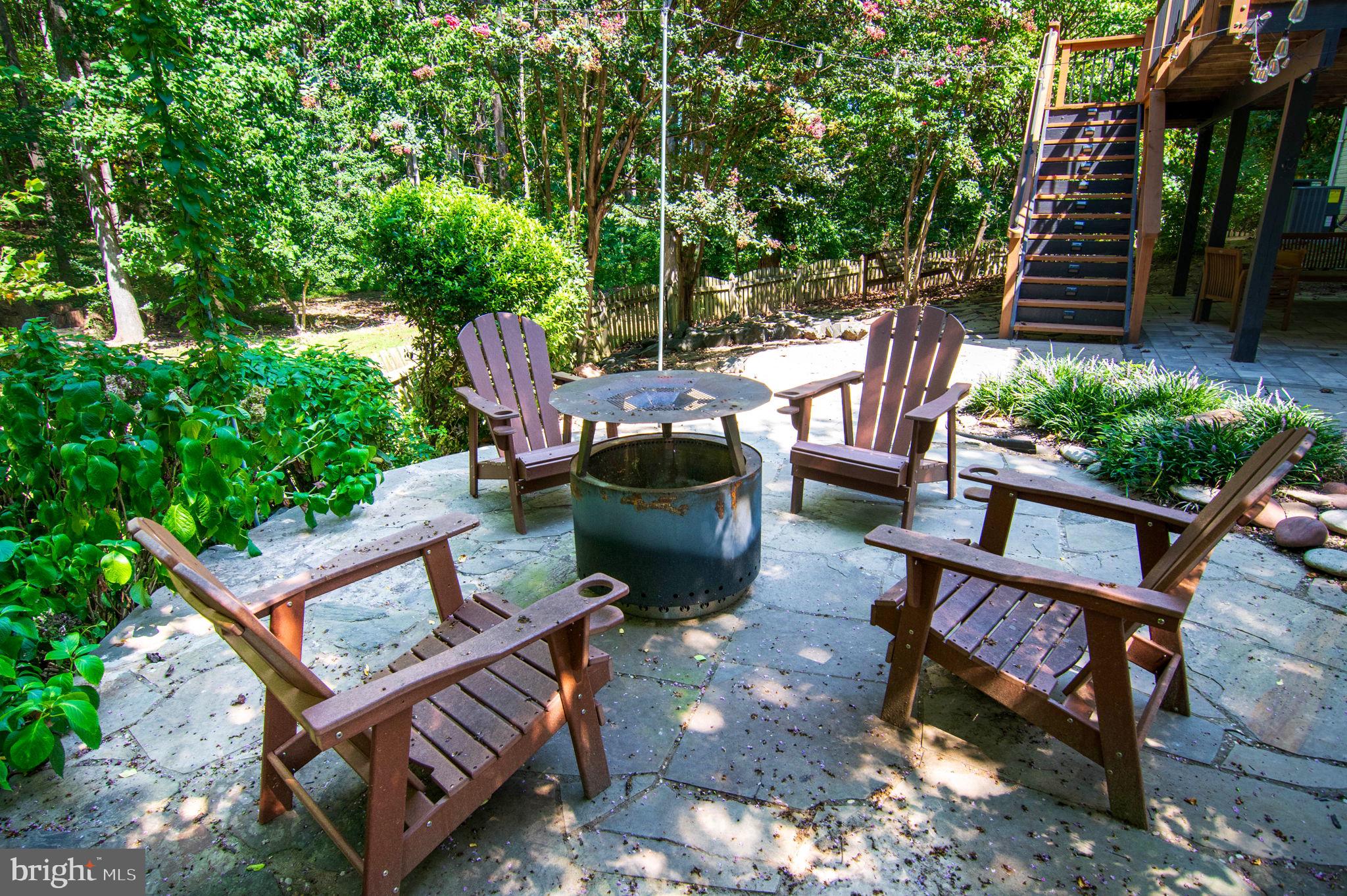 12 PIN OAK COURT