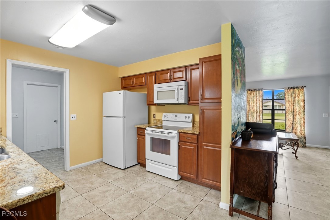 2100 Ponce CIR