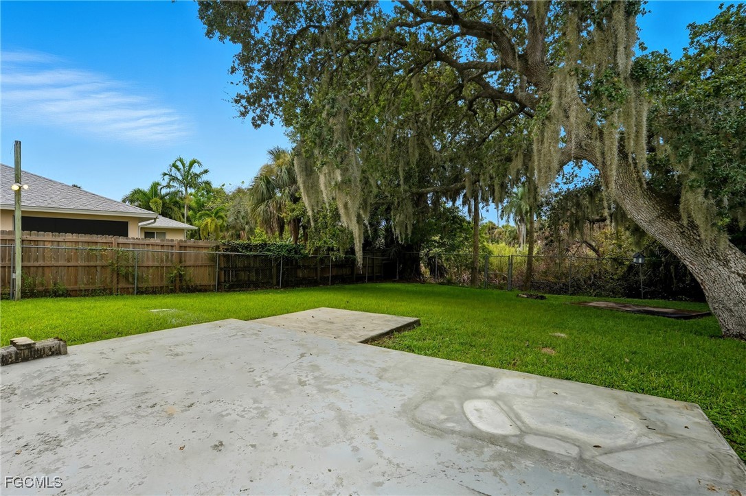 2100 Ponce CIR
