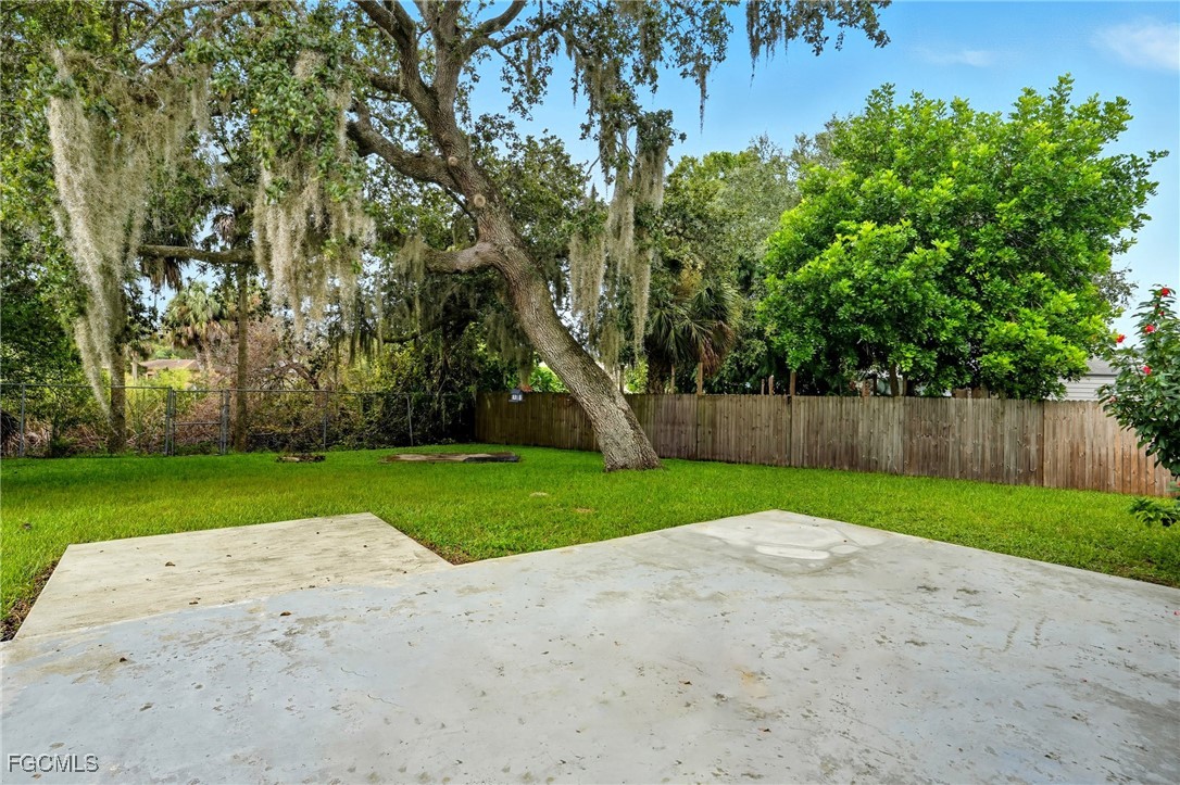 2100 Ponce CIR