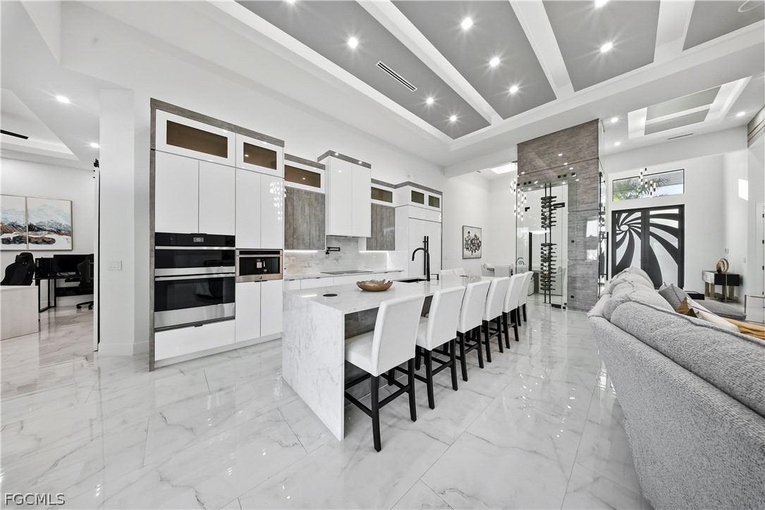 4907 Santa Monica CT