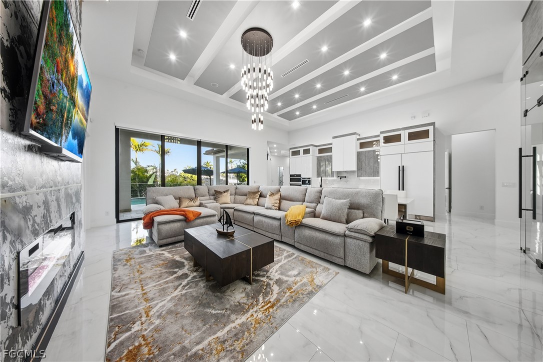4907 Santa Monica CT