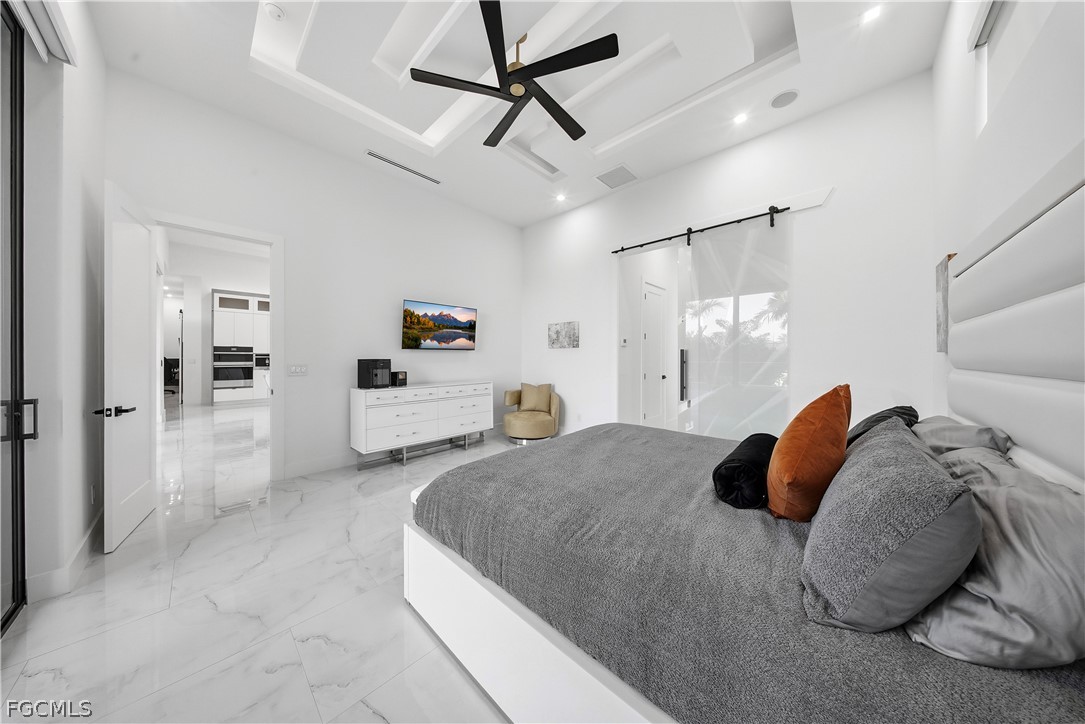 4907 Santa Monica CT