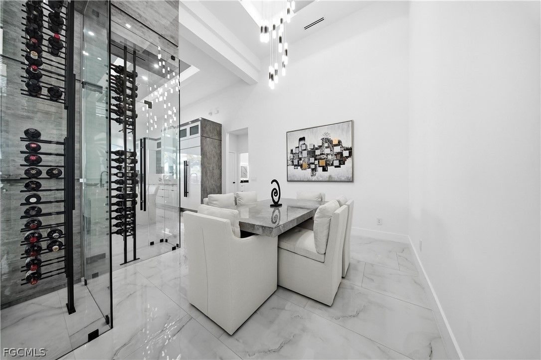 4907 Santa Monica CT