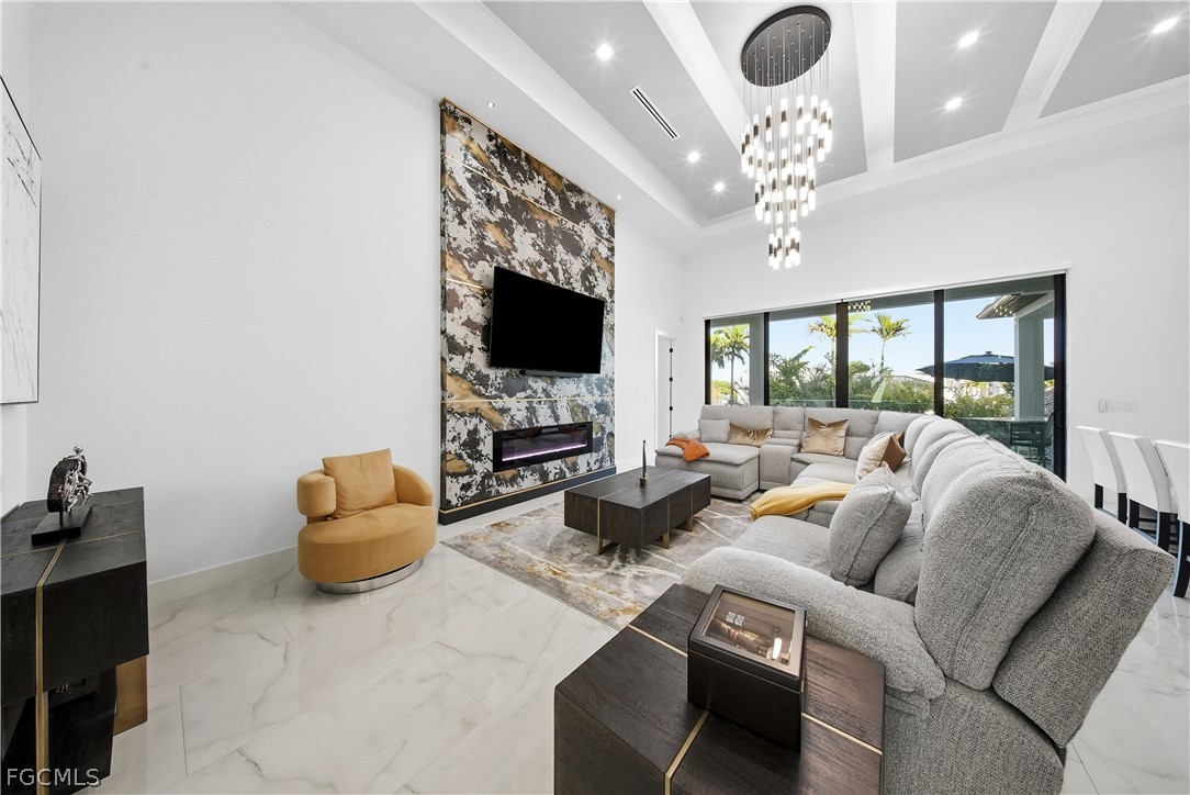 4907 Santa Monica CT