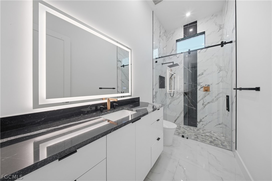 4907 Santa Monica CT