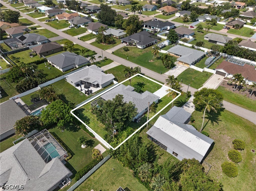 705 SW 9th AVE