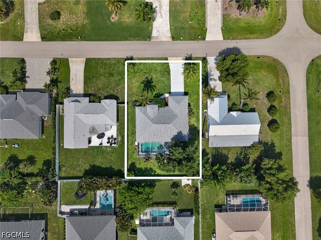 705 SW 9th AVE