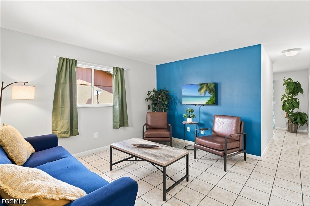 607 SE 24th AVE