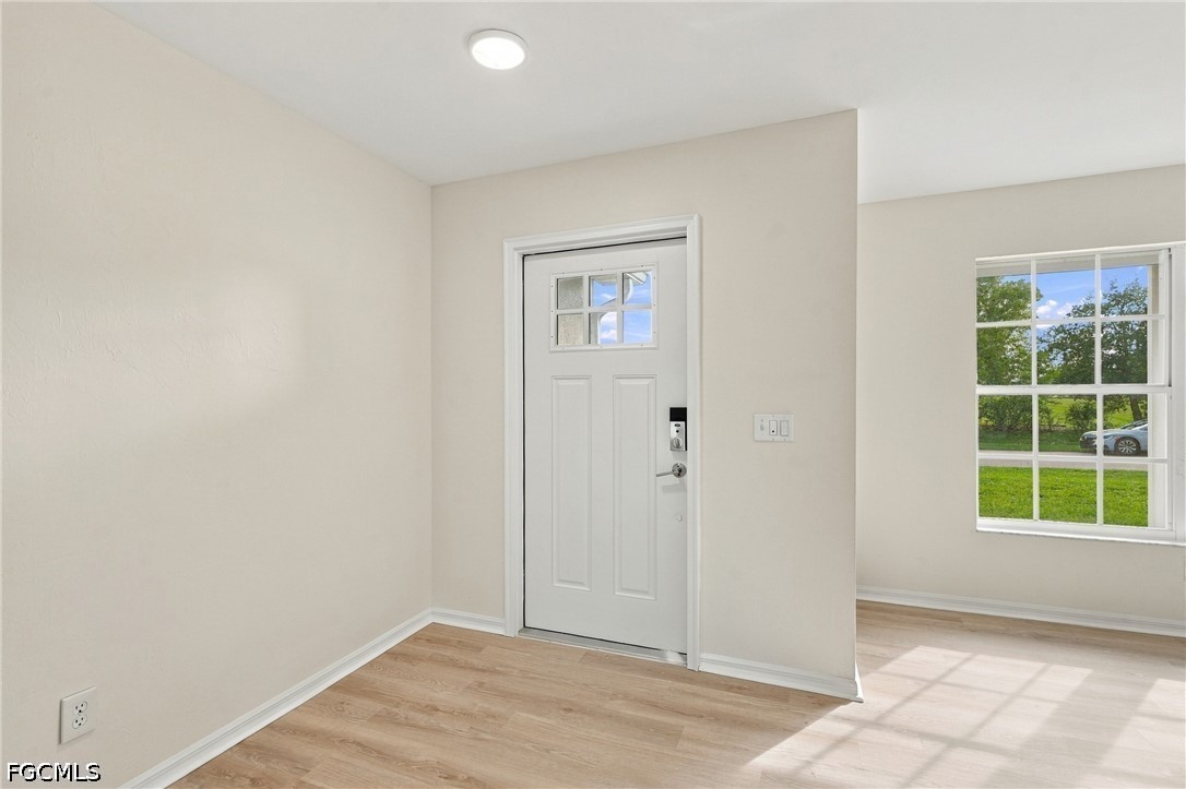 906 SW 7th CT