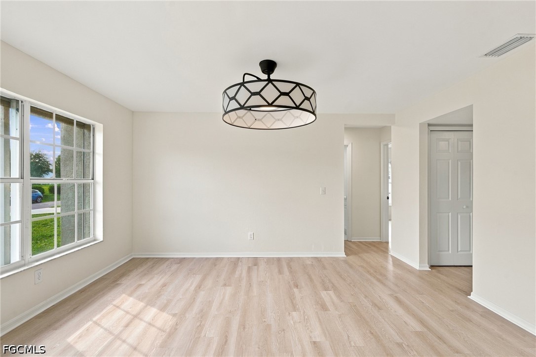 906 SW 7th CT