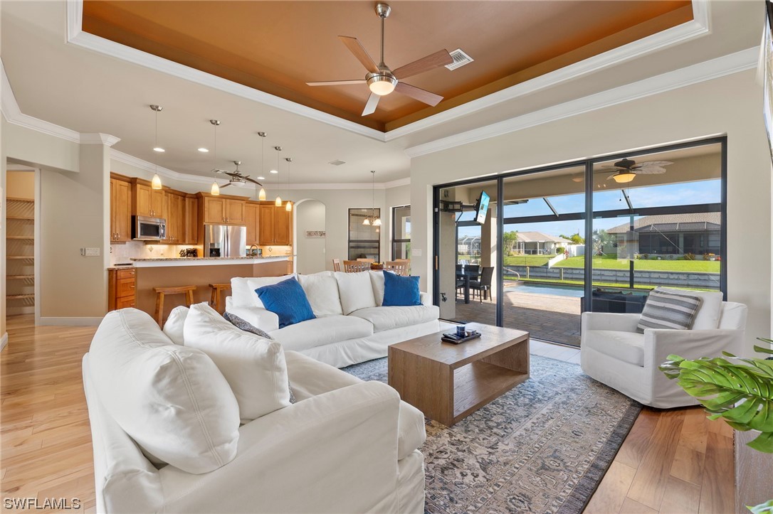 619 SW 22nd TER