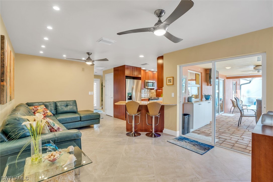 1214 SW 49th ST