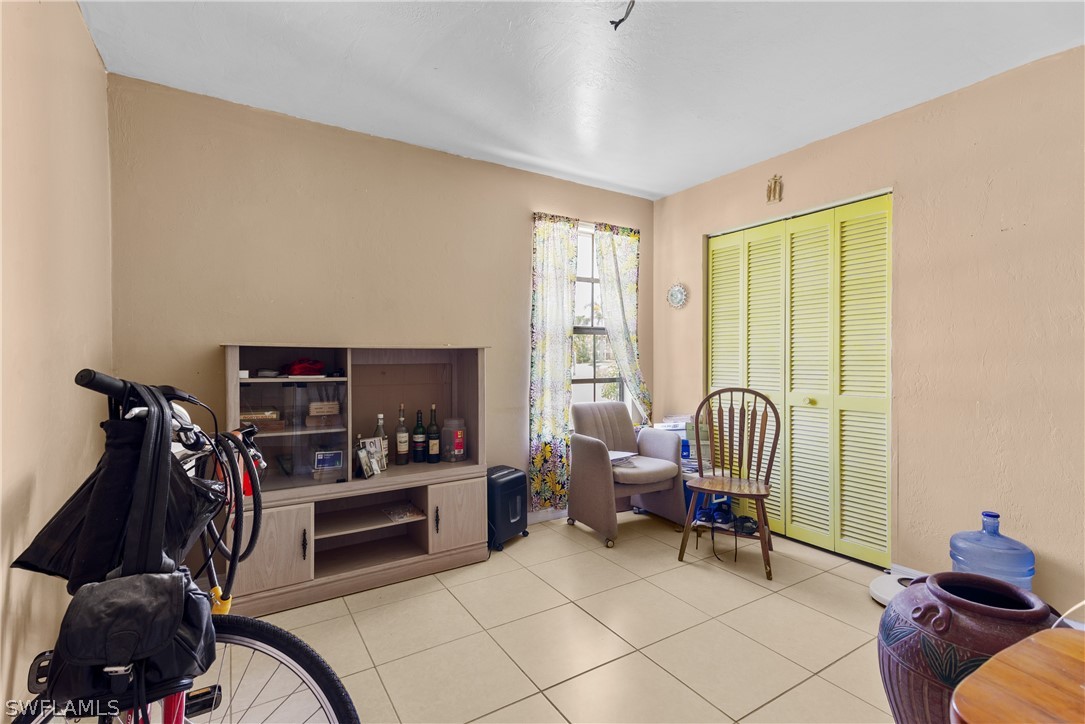2212 NE 9th AVE