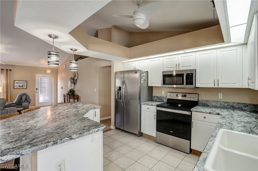 2142 NE 27th TER