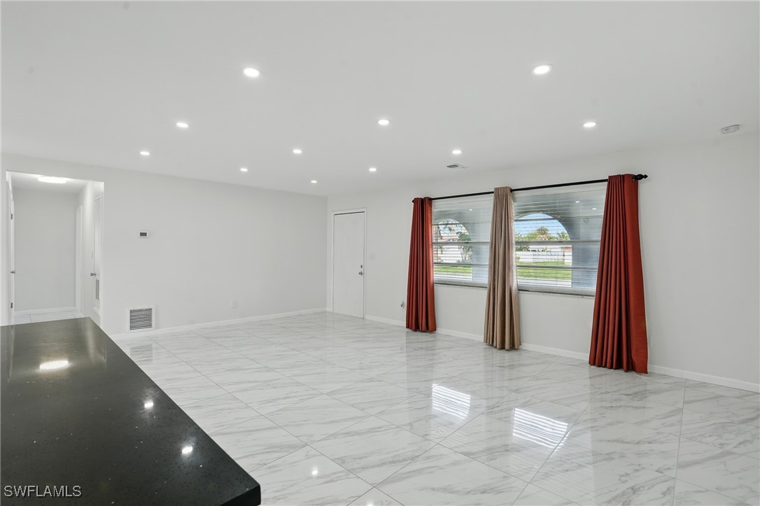 112 Contee DR
