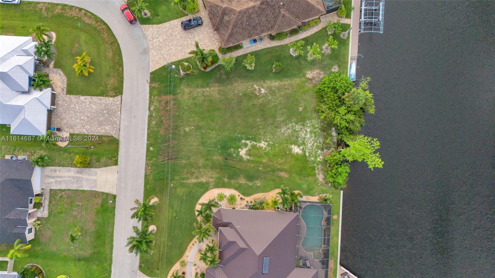 2802 SW 33RD TER