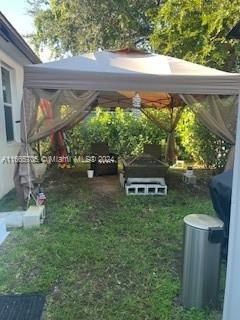 6828 NW 5th Pl