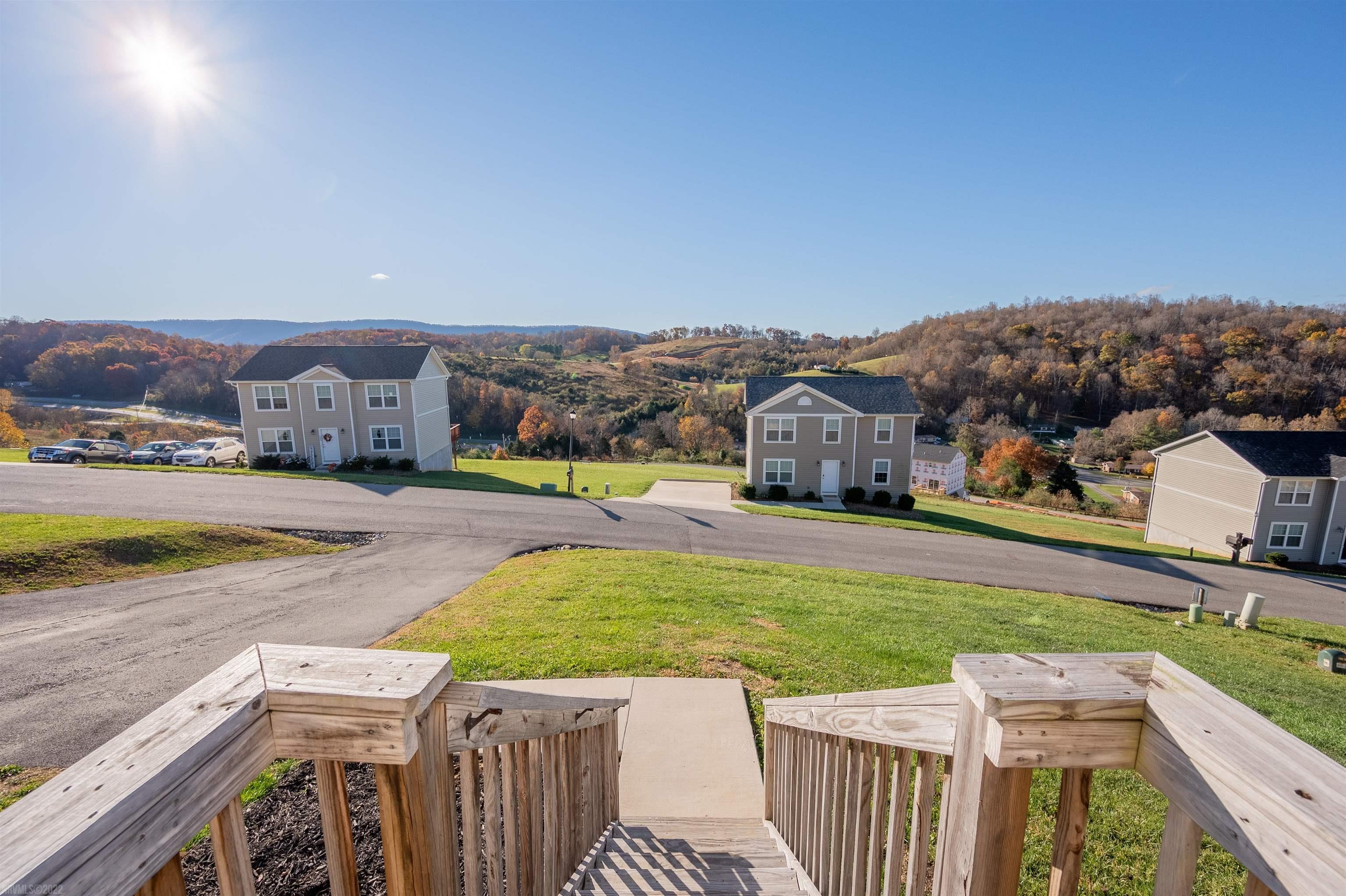 156 PRAIRIE VIEW Lane