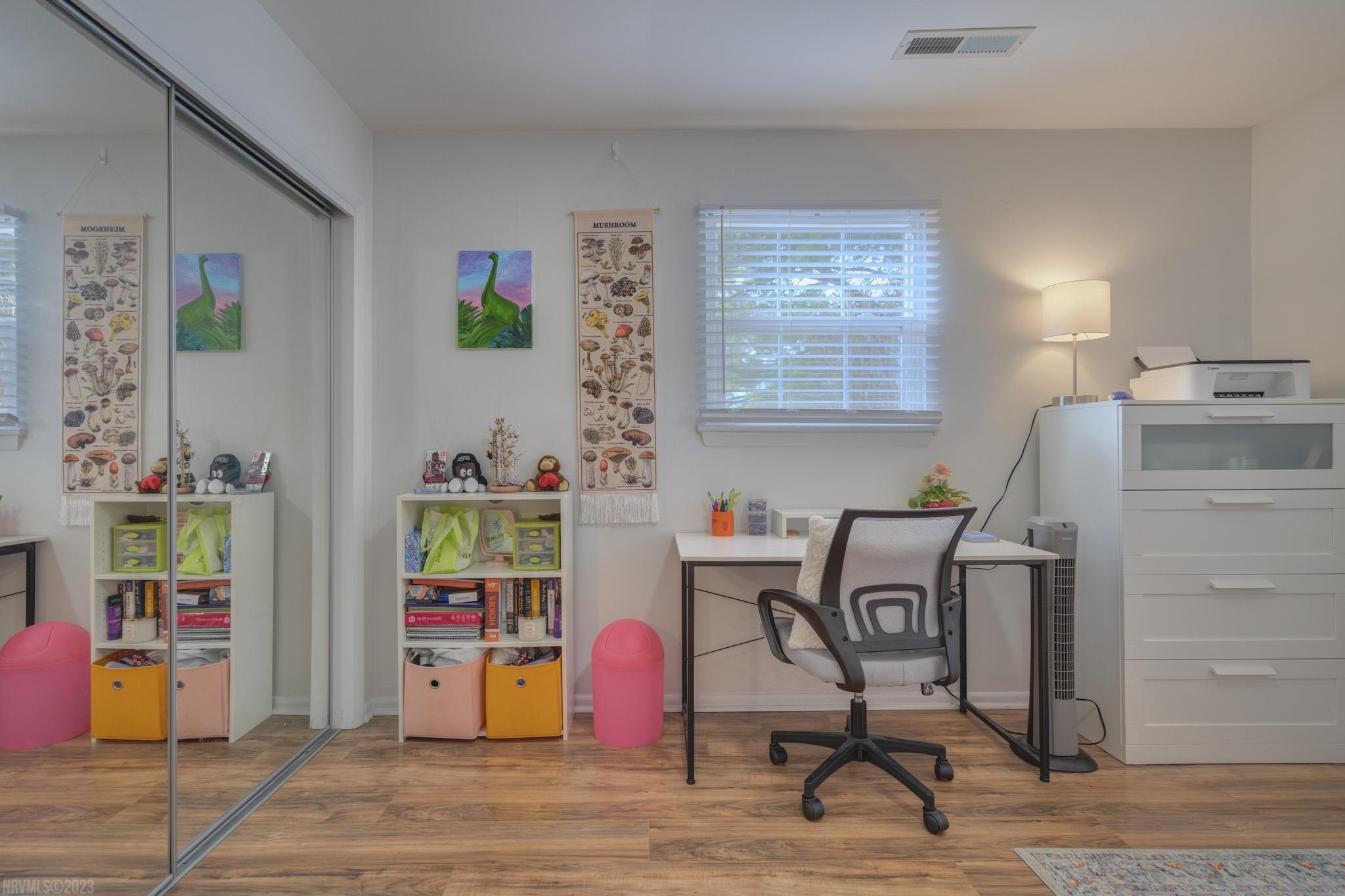 380 NEW KENT Road 211