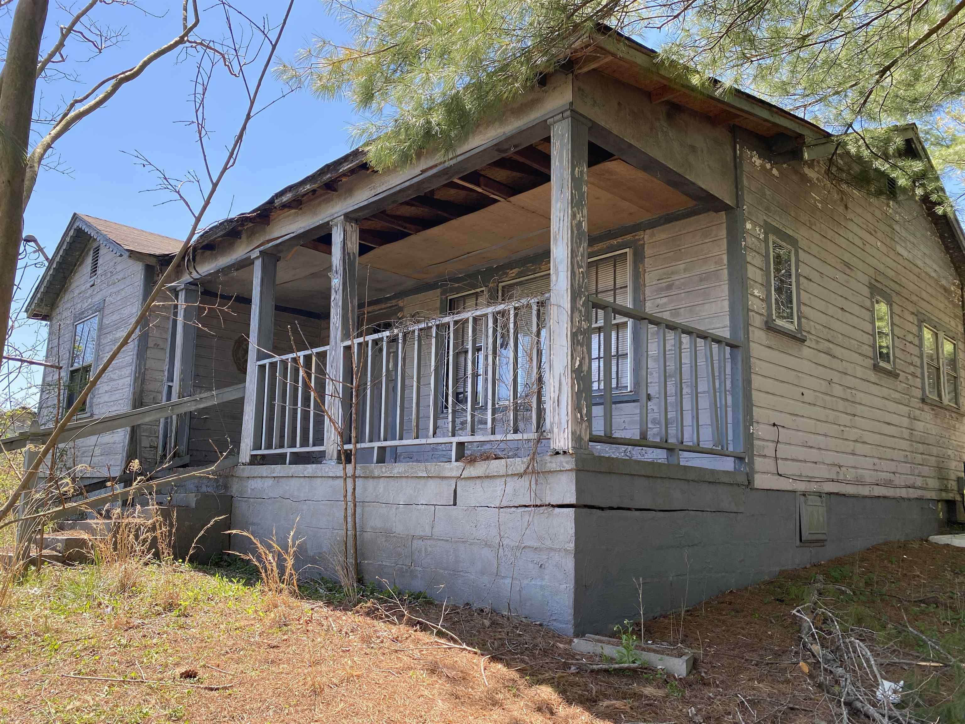 4447 THAXTON Road