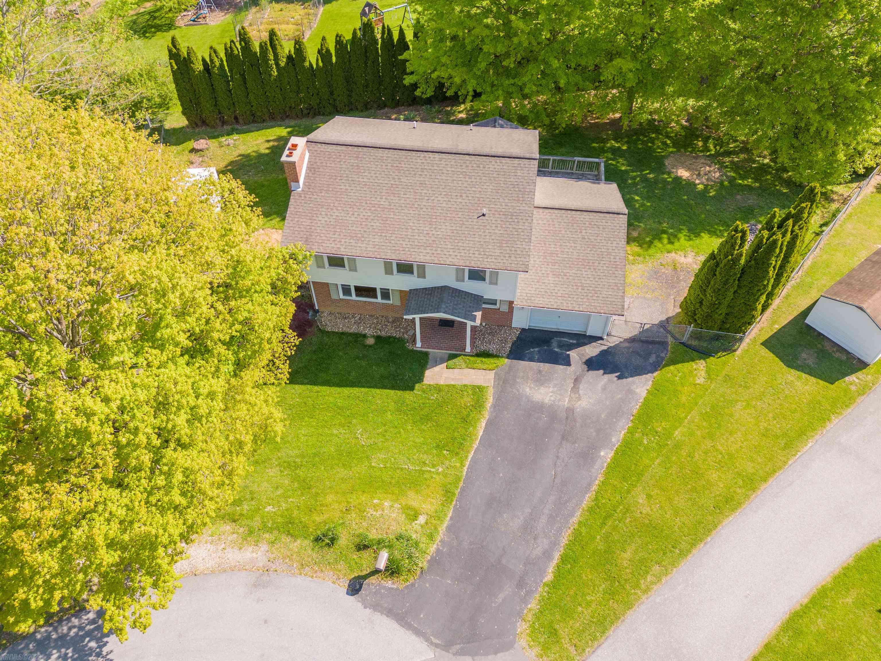255 WINDMILL RIDGE Road E