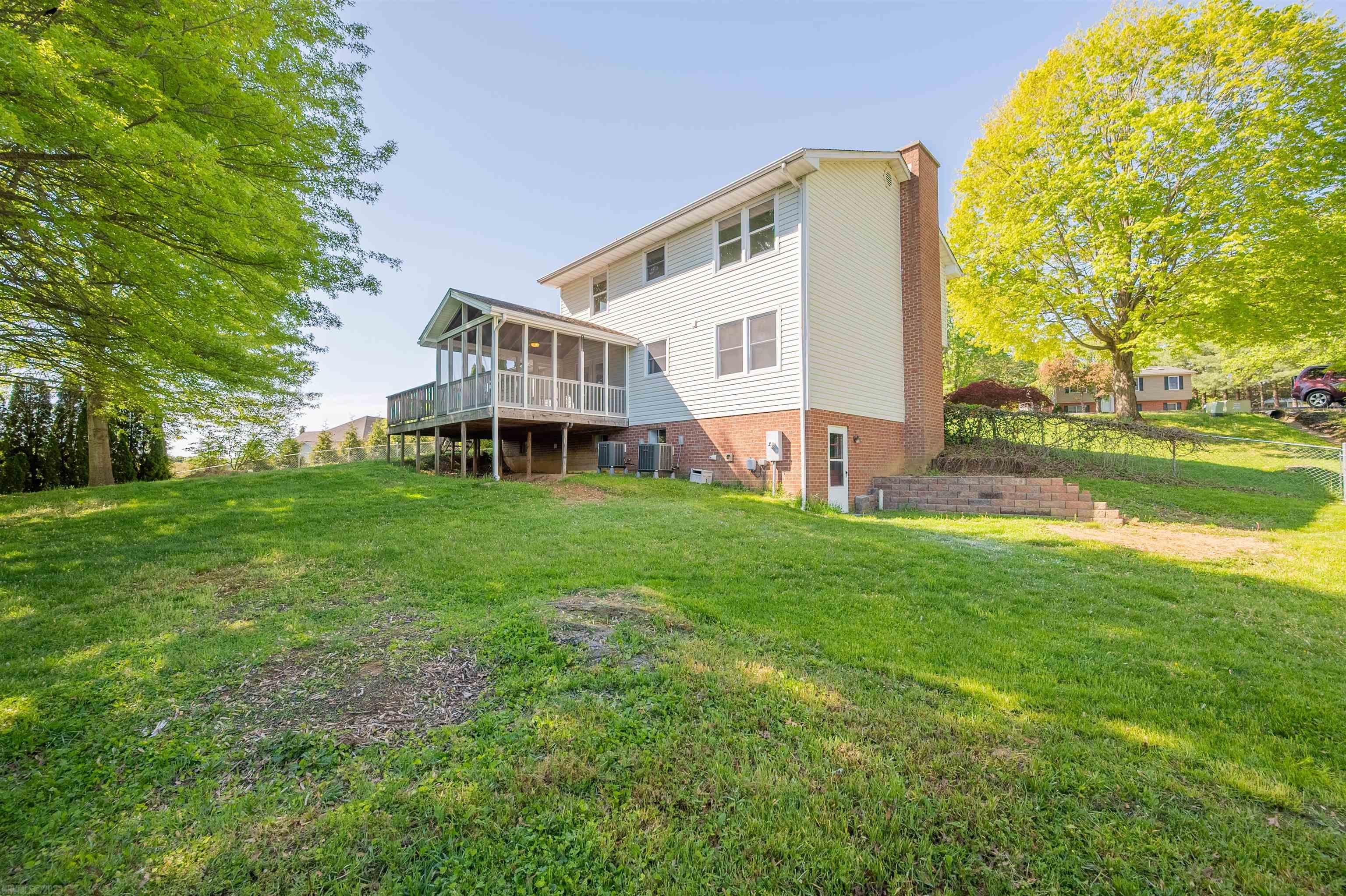 255 WINDMILL RIDGE Road E