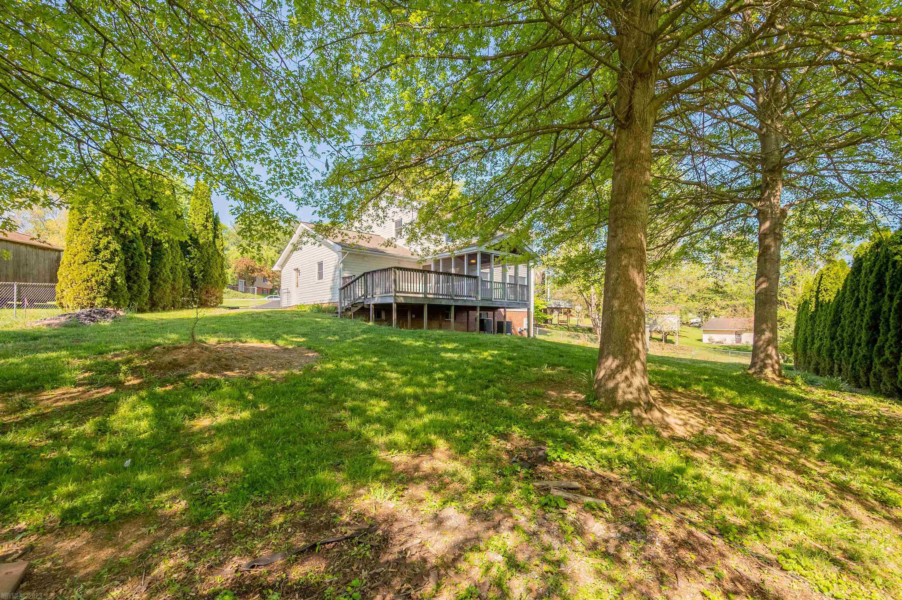 255 WINDMILL RIDGE Road E