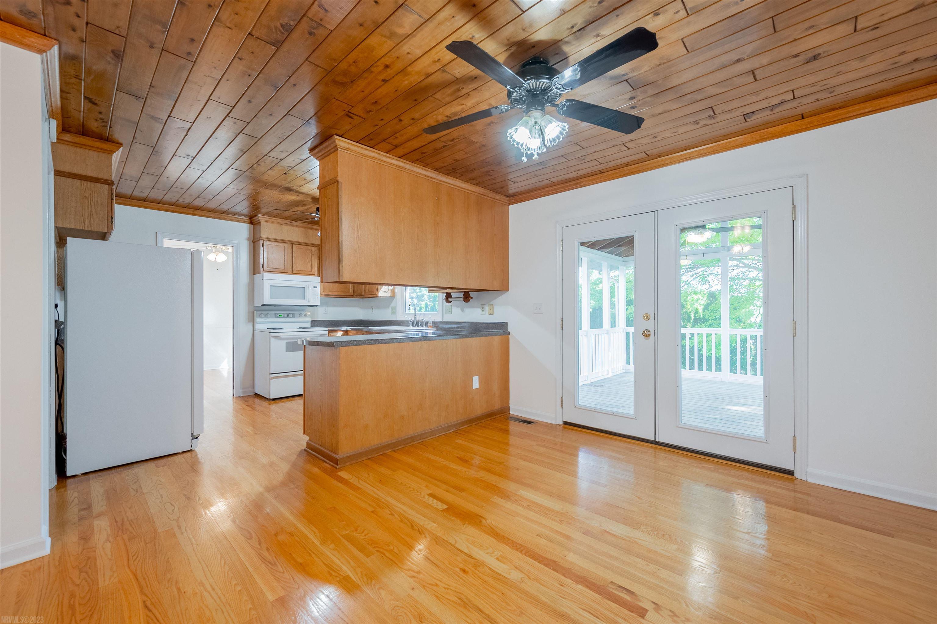 255 WINDMILL RIDGE Road E