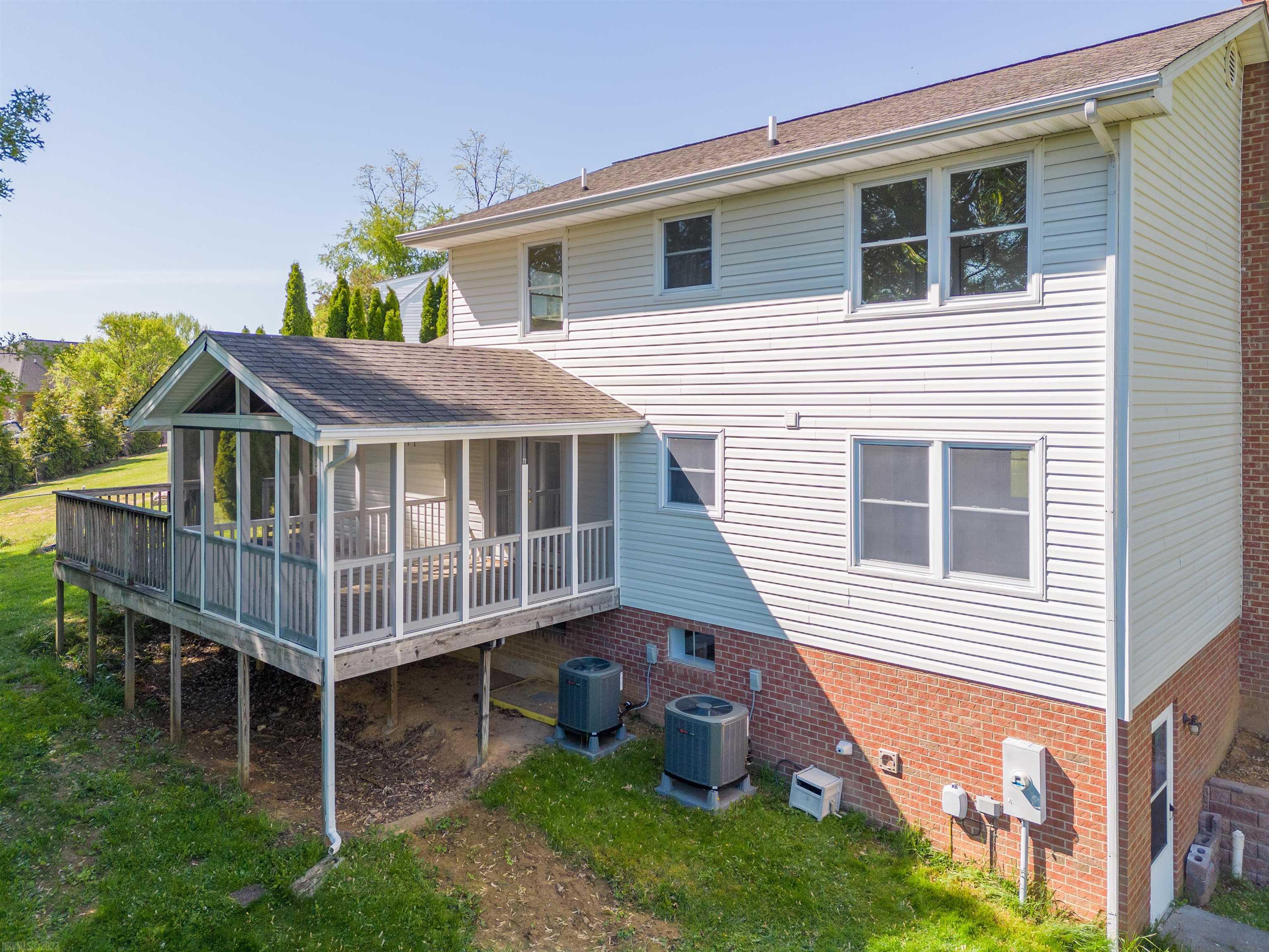 255 WINDMILL RIDGE Road E