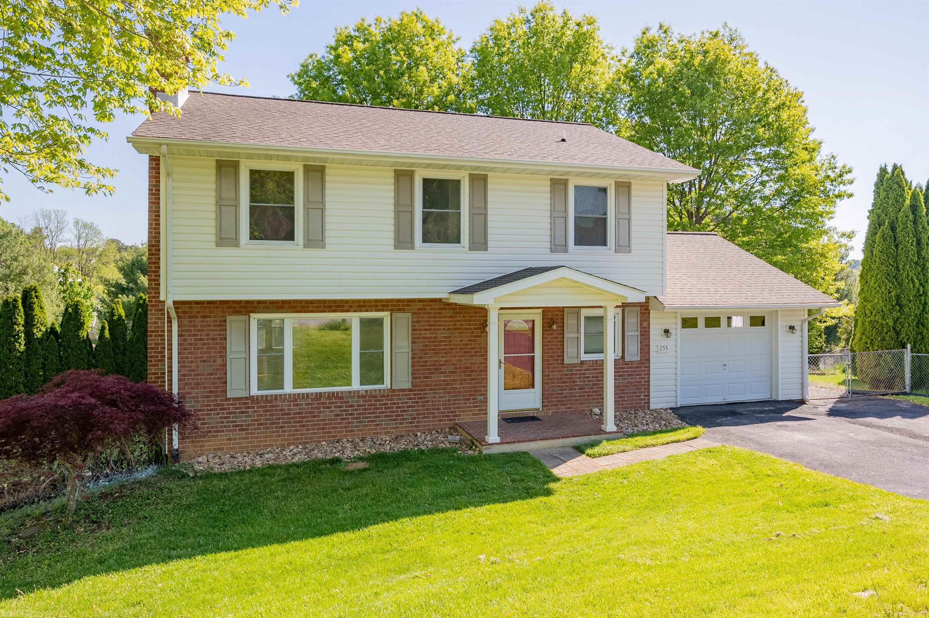 255 WINDMILL RIDGE Road E