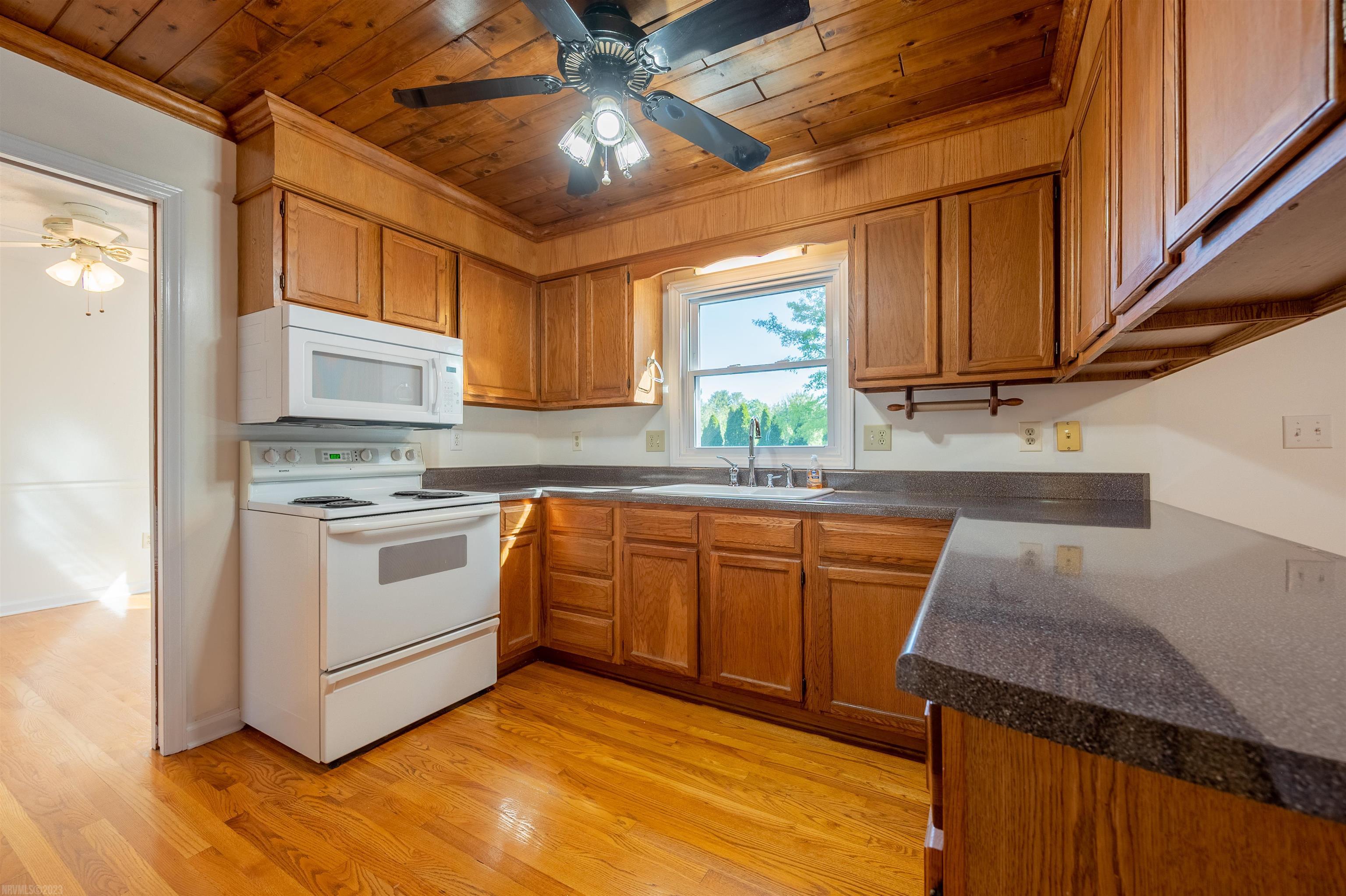 255 WINDMILL RIDGE Road E