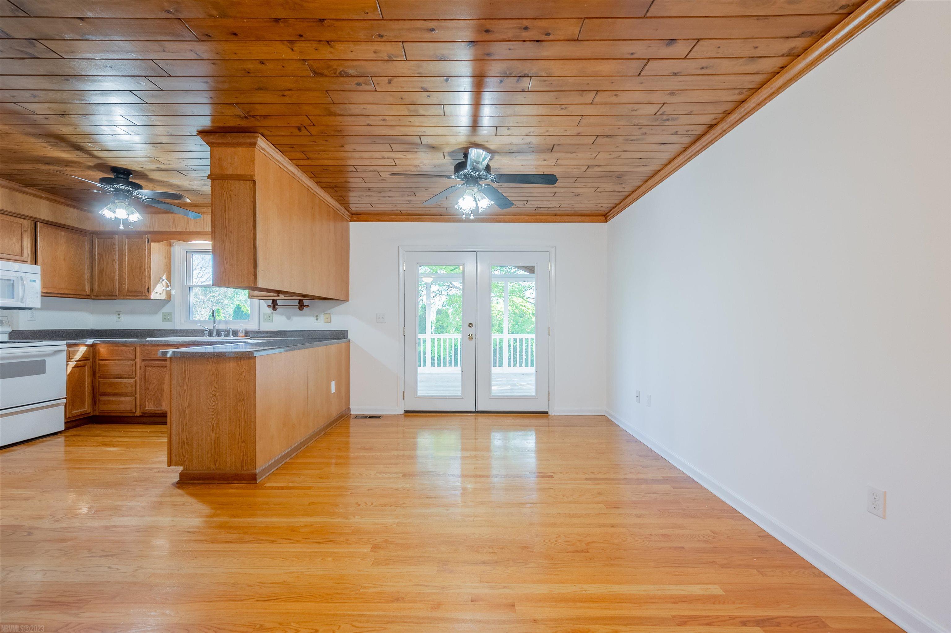 255 WINDMILL RIDGE Road E