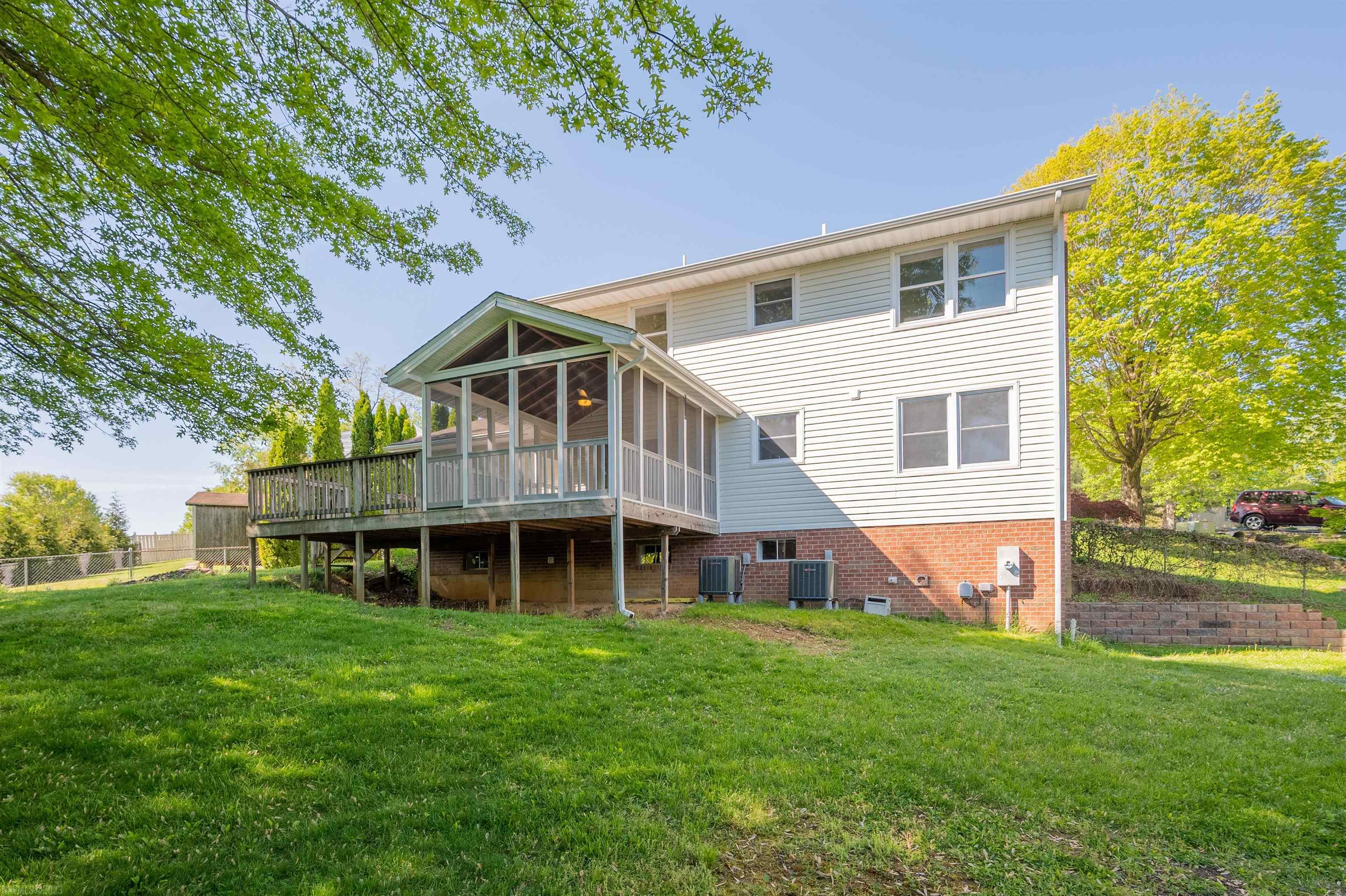 255 WINDMILL RIDGE Road E