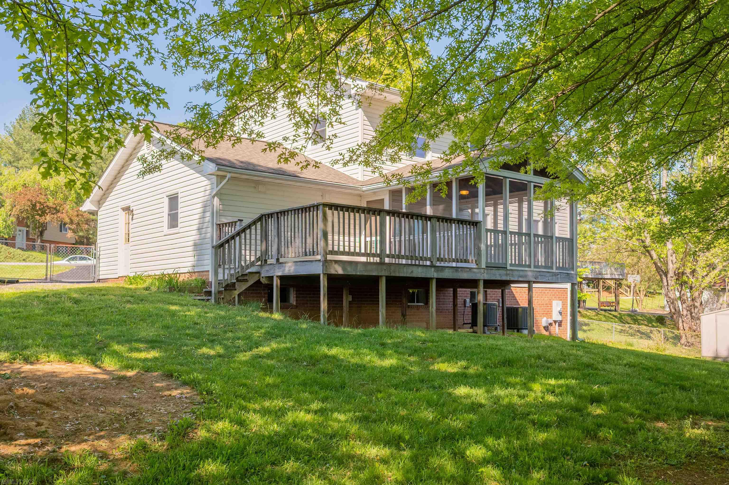 255 WINDMILL RIDGE Road E