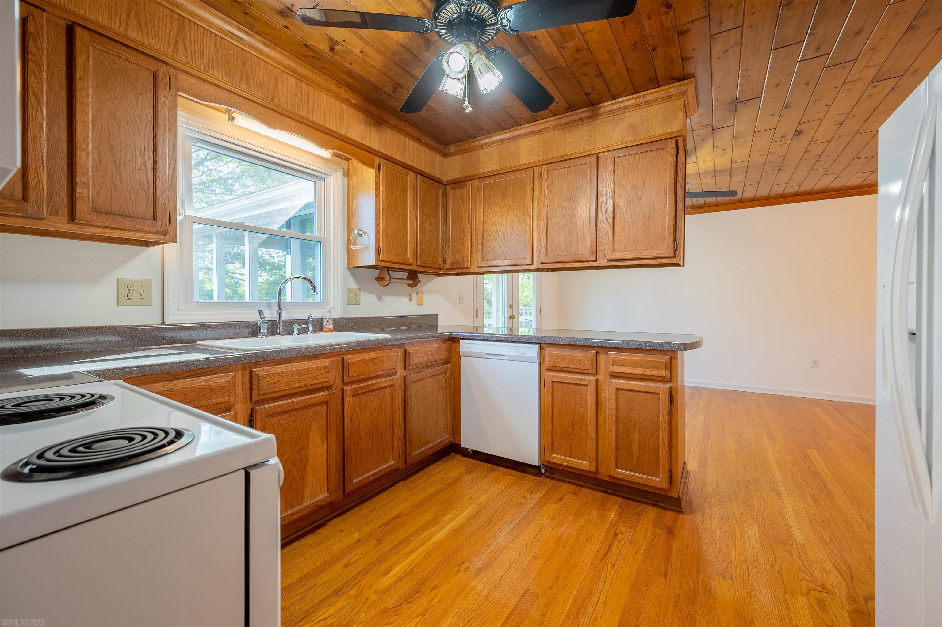 255 WINDMILL RIDGE Road E