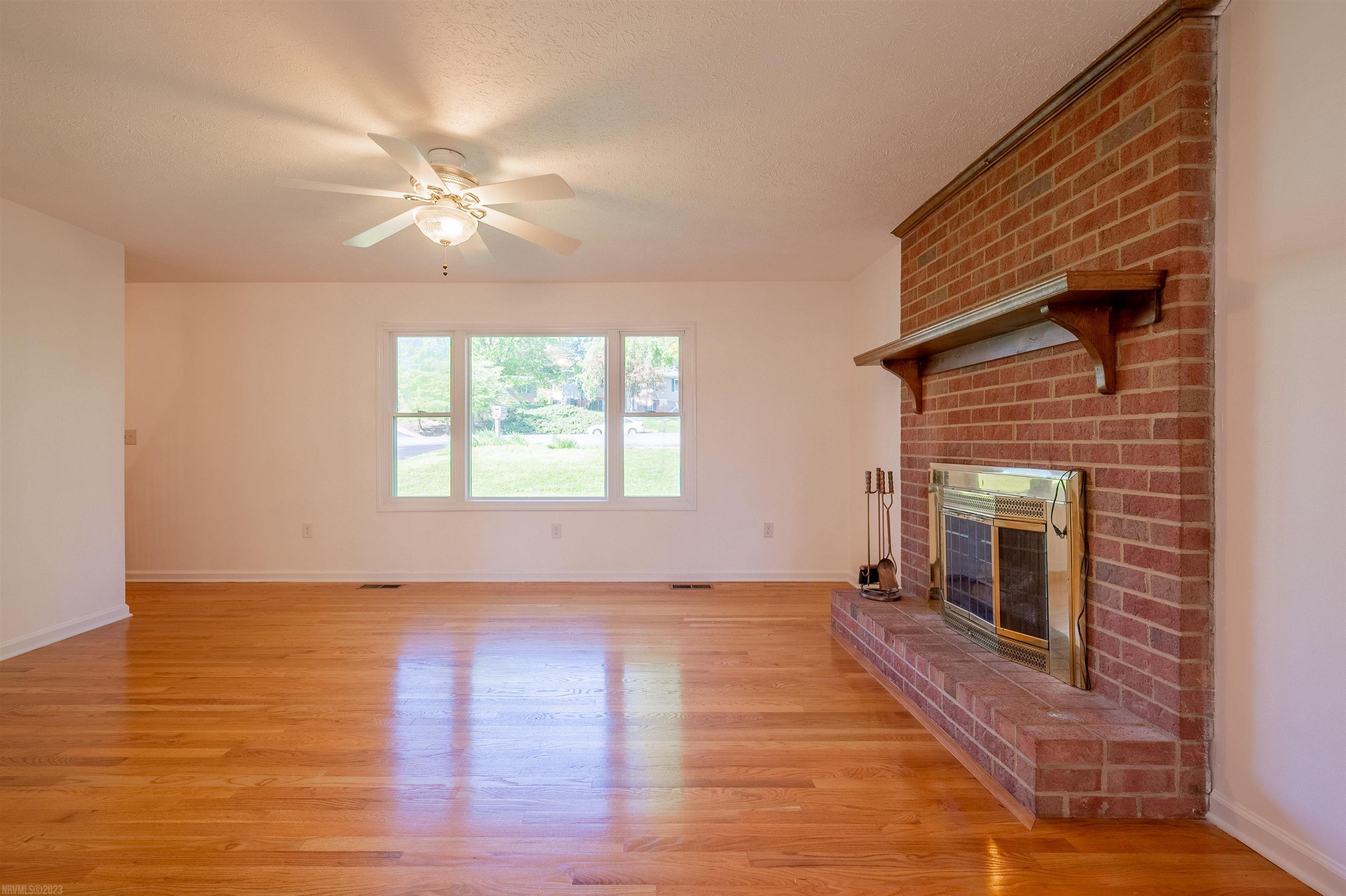 255 WINDMILL RIDGE Road E