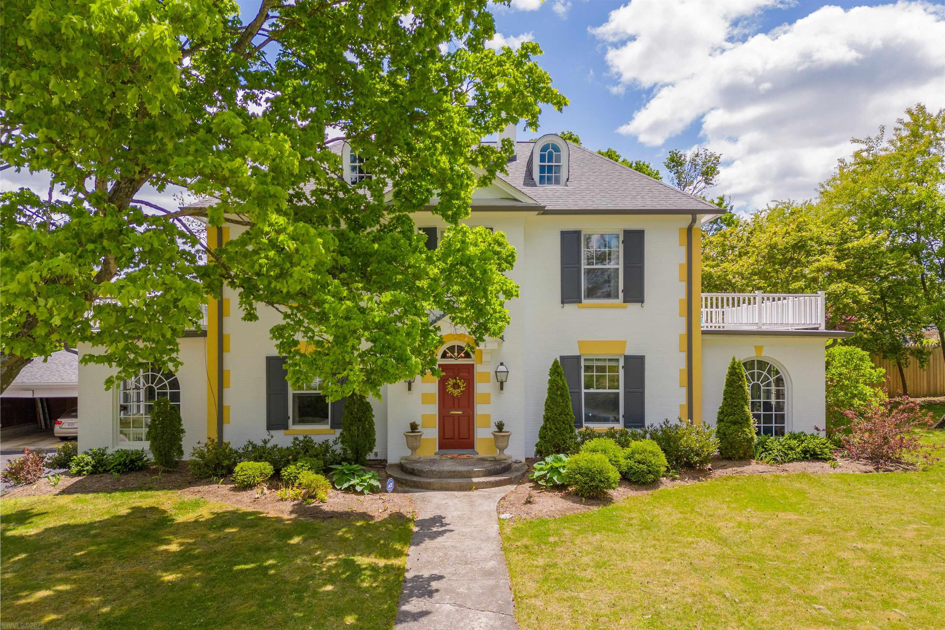 401 E MAIN Street