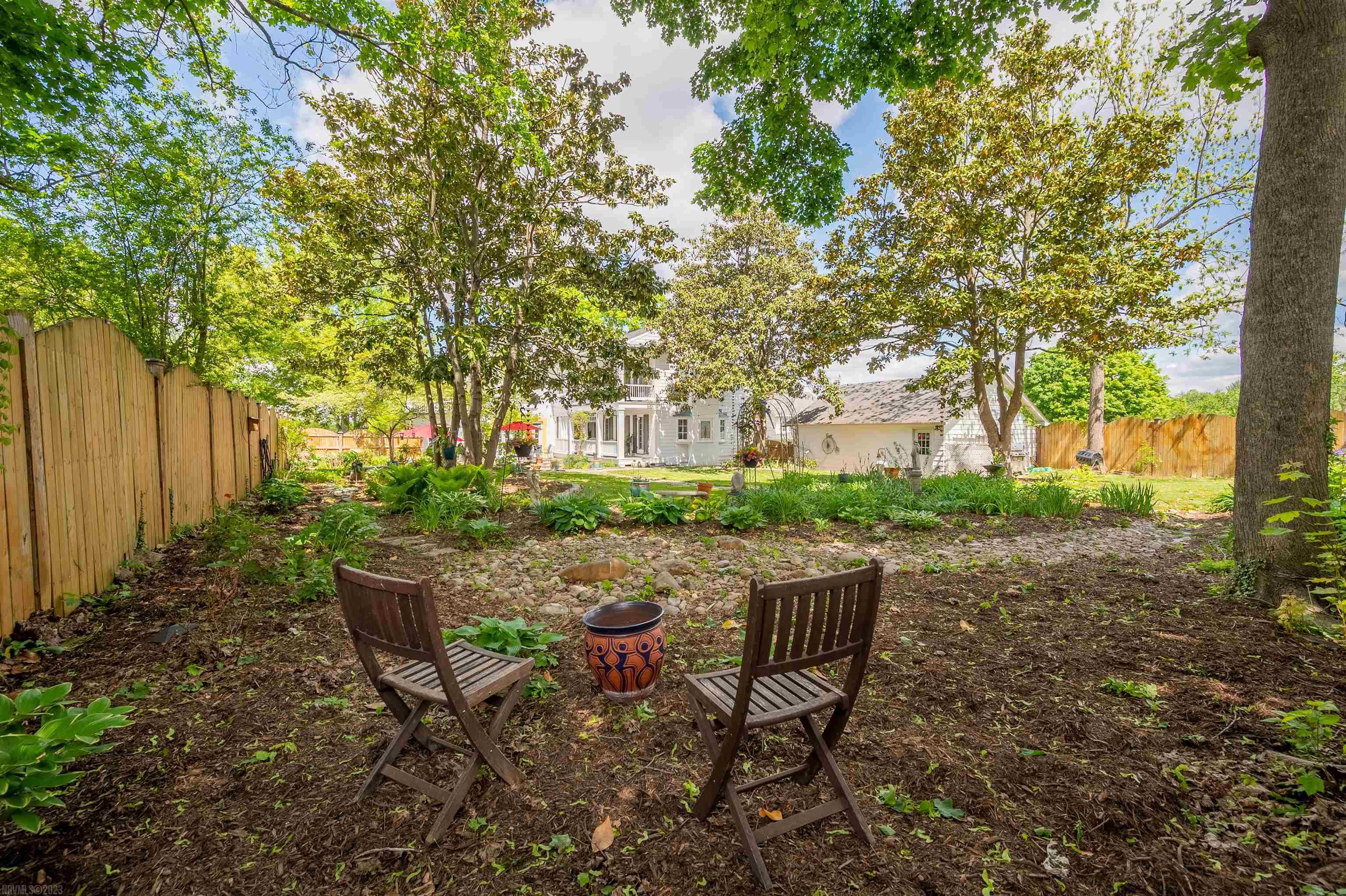 401 E MAIN Street