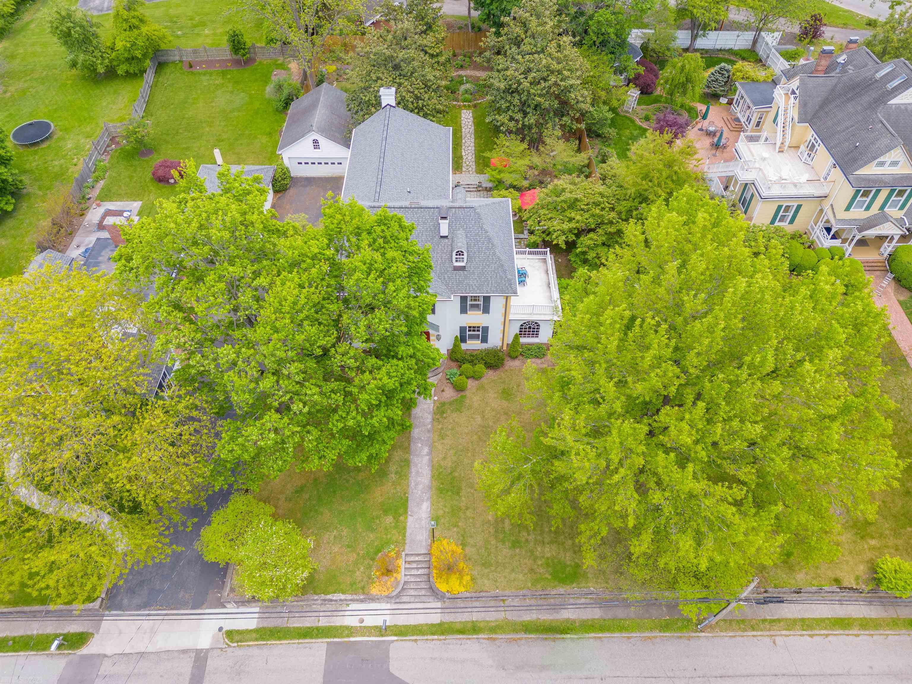 401 E MAIN Street