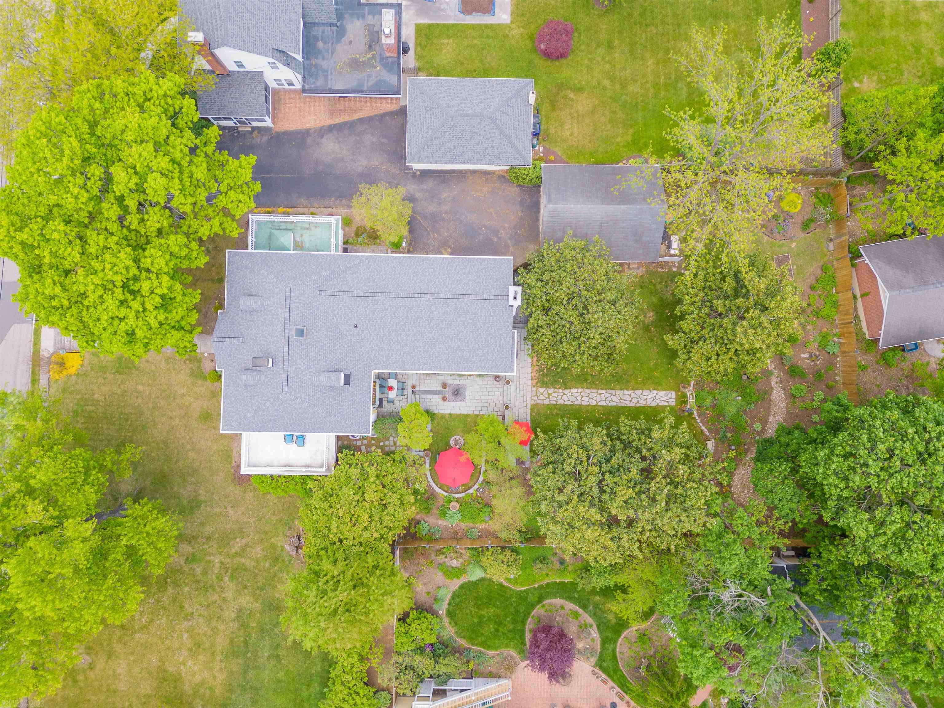 401 E MAIN Street