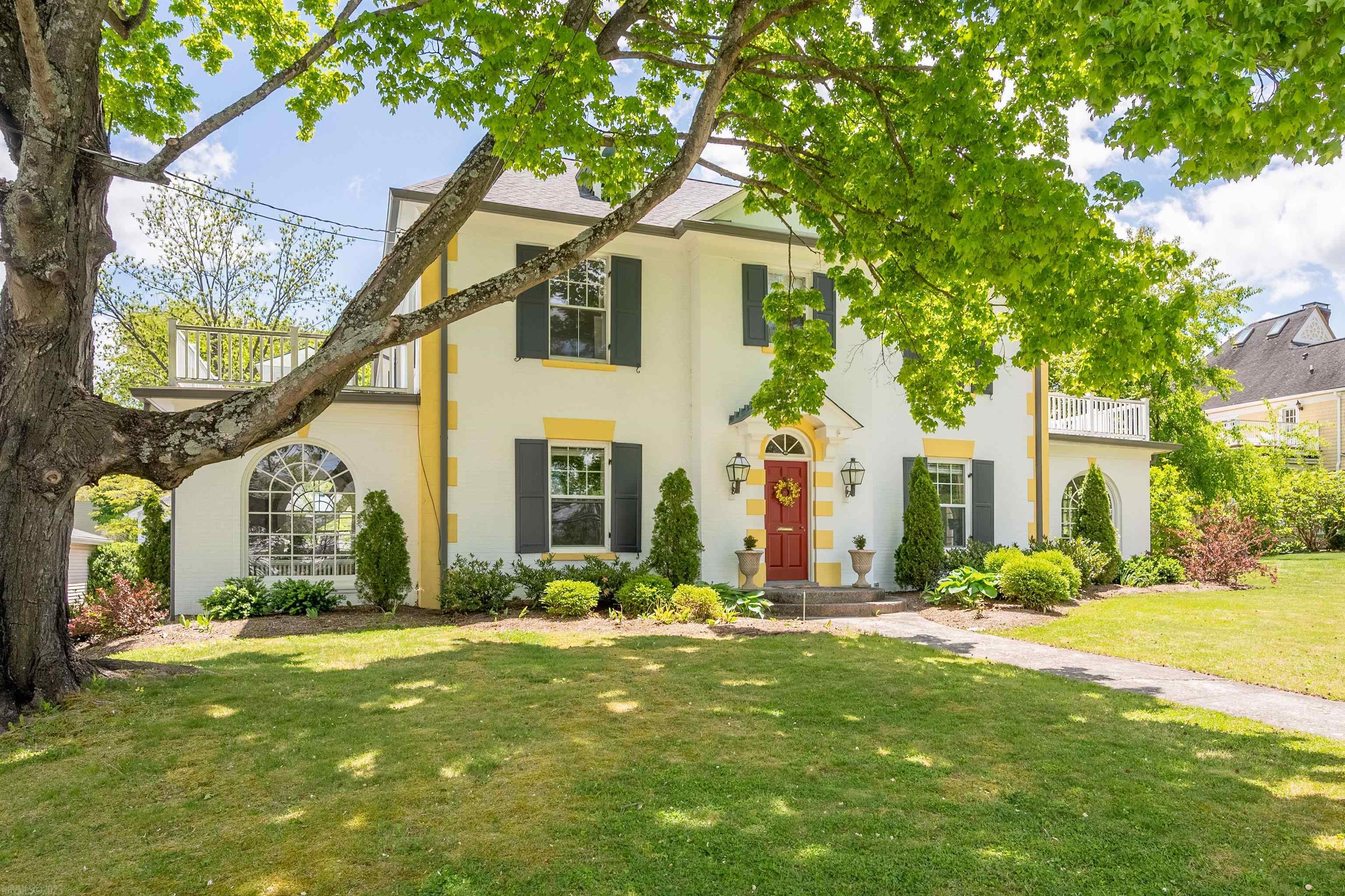 401 E MAIN Street