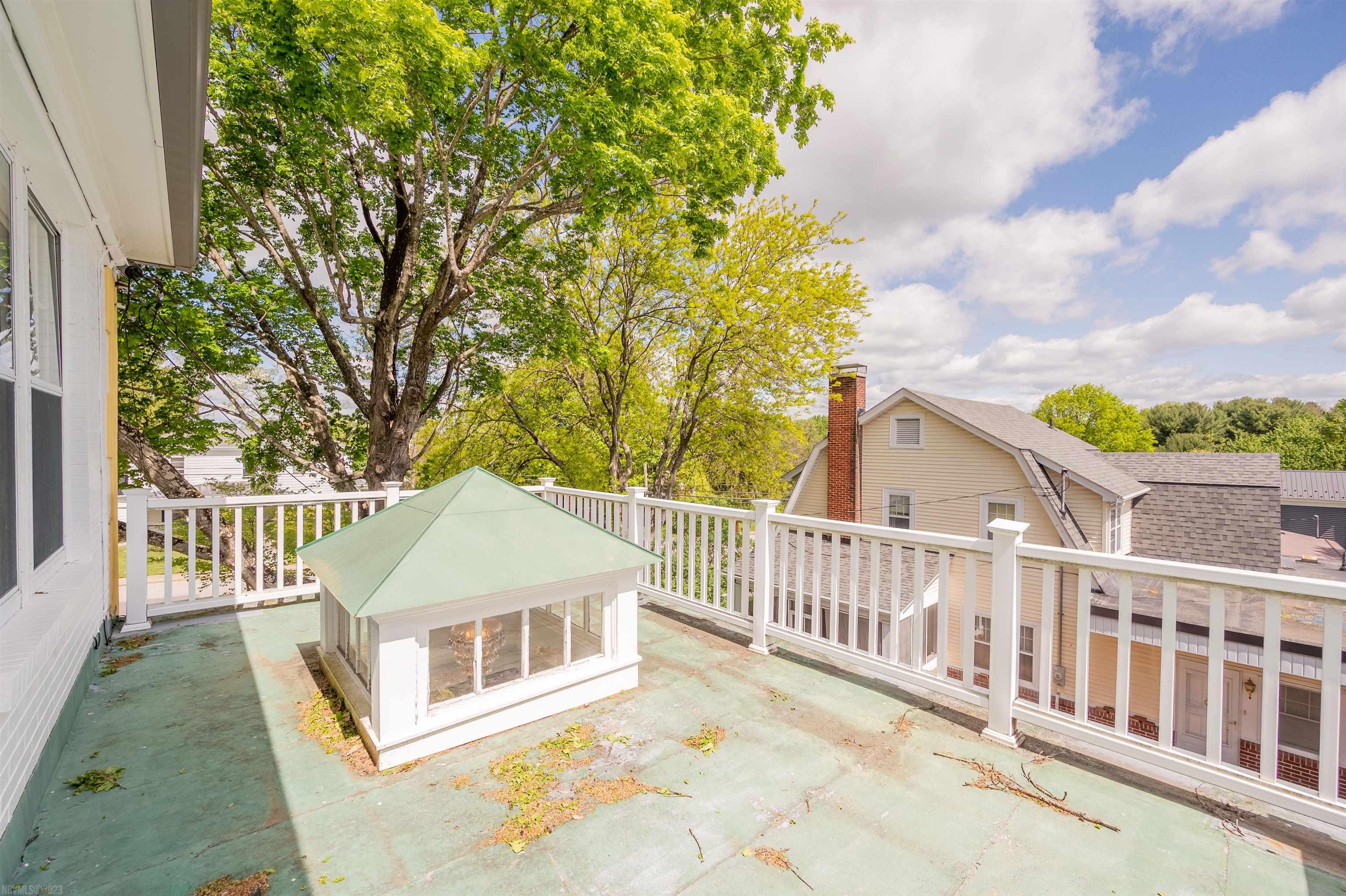 401 E MAIN Street