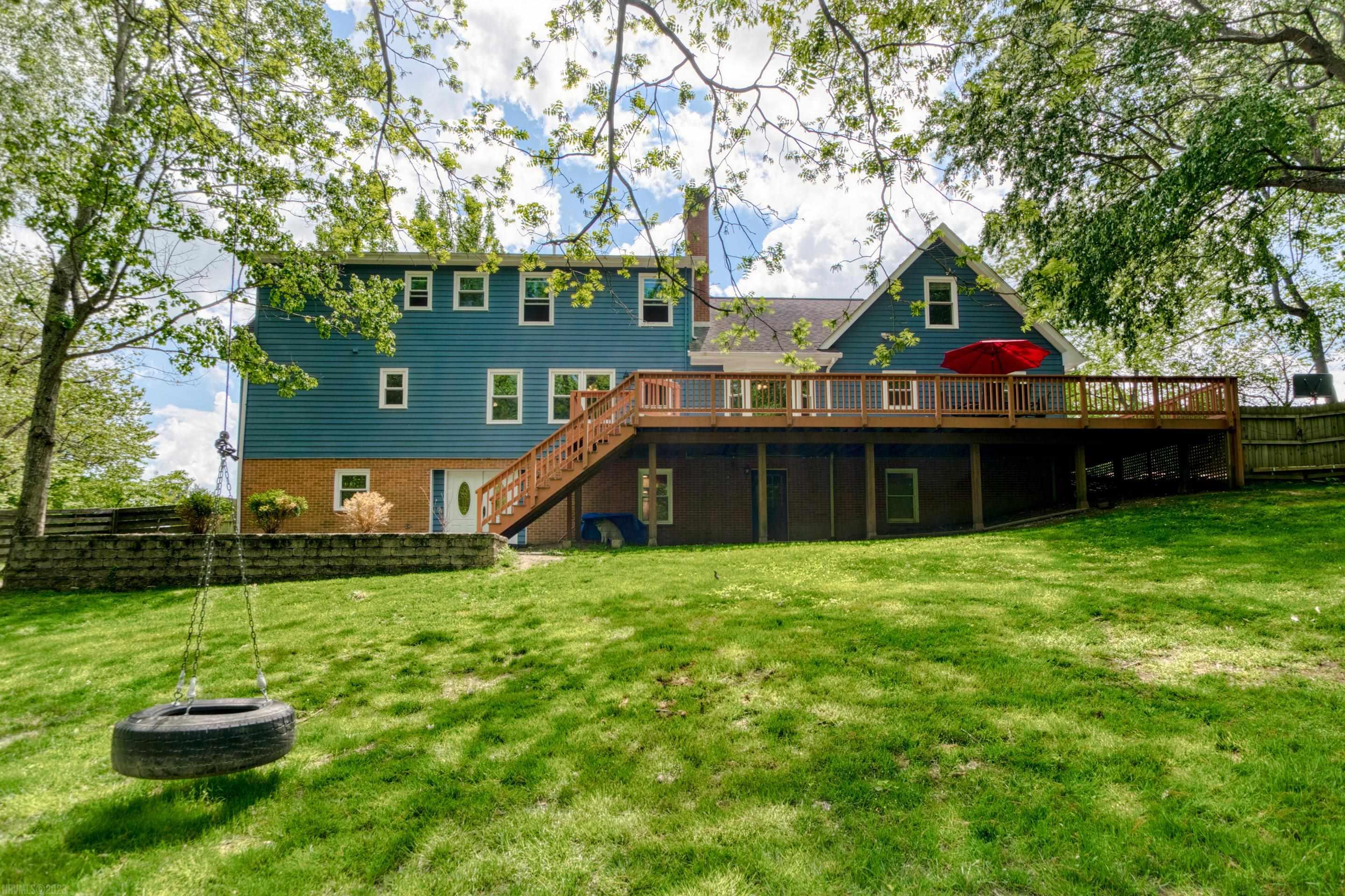 609 LANDSDOWNE Drive