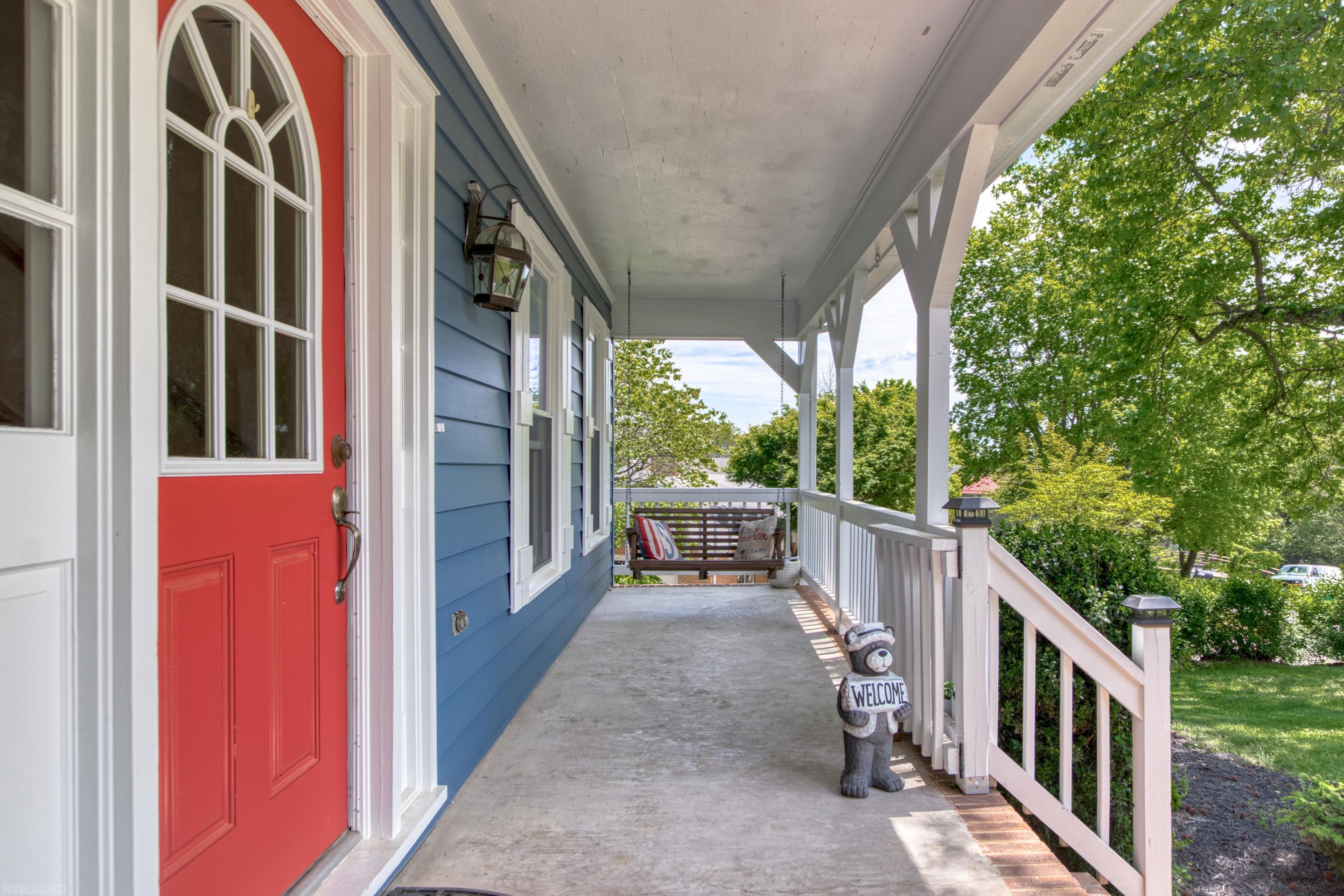 609 LANDSDOWNE Drive