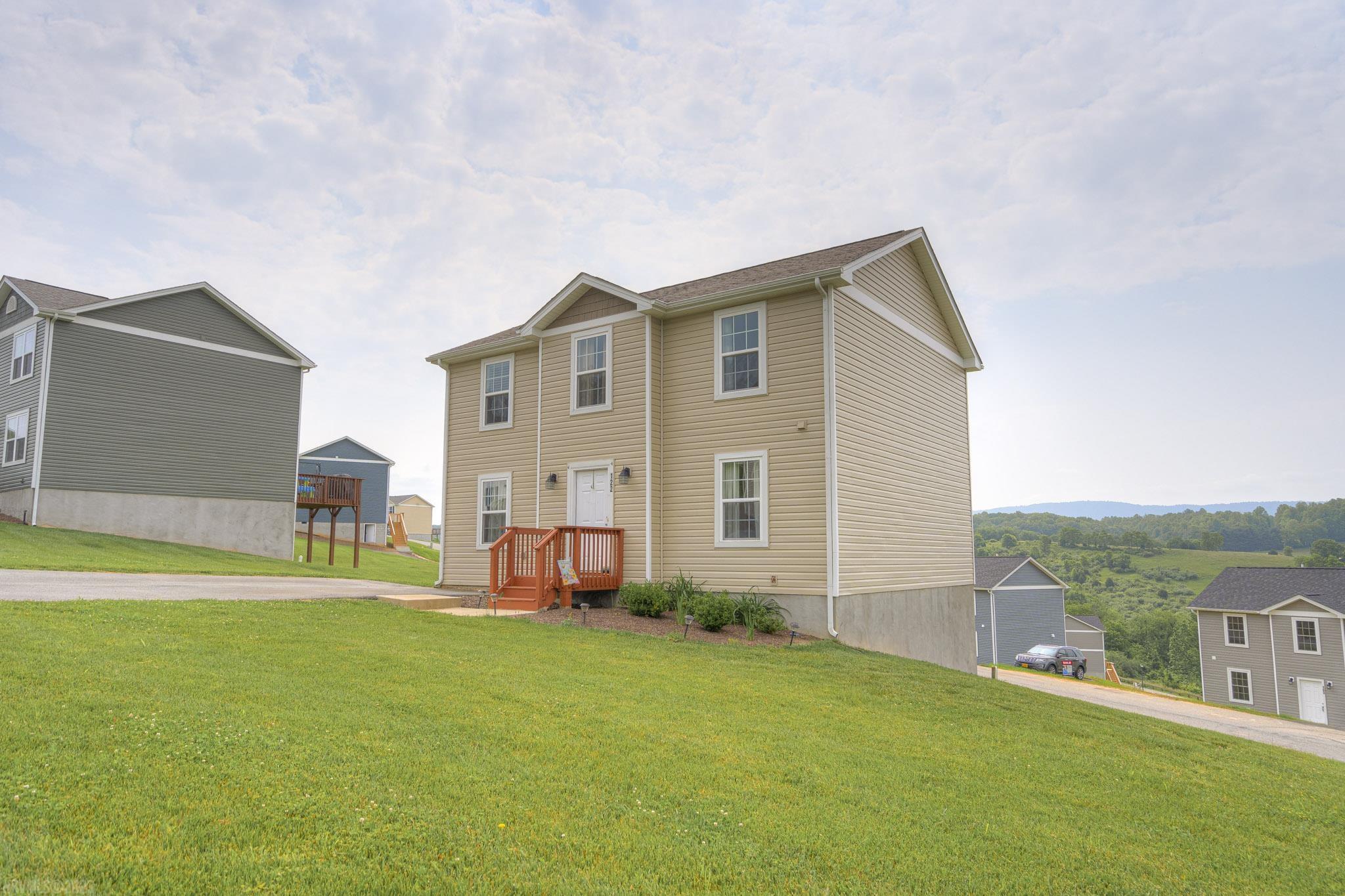 122 PRAIRIE VIEW Lane